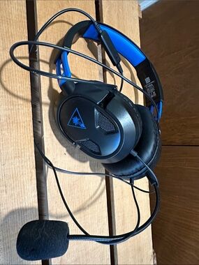 Turtle Beach Black and Blue Wired Gaming Headset with Mic